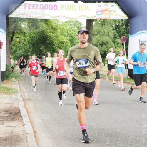 29.06.2025 - hella hamburg halbmarathon MichiJ http://msf.ph/oto/8320831 29.06.2025 10:37:15 Zwischen KM18-KM19 2013, 2020, 2880, 3562, 4247, 7100, 8112, 8437, 8454, 8921, 9031, 9303, 9491, 9597, 10859, 10860, 11819, 12203, 12421, 15950, 16738, 16891 meine-sportfotos.de