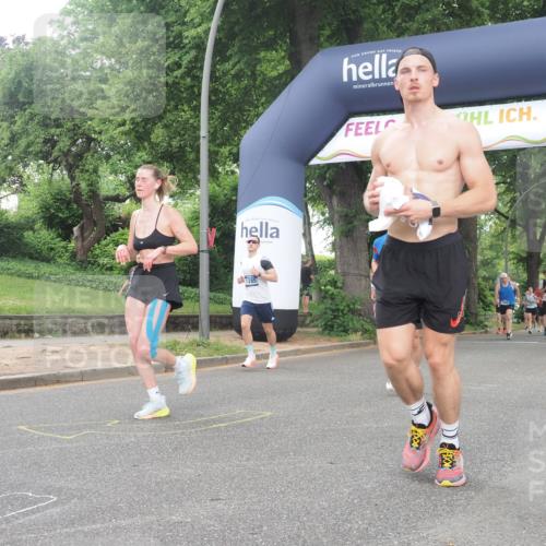 29.06.2025 - hella hamburg halbmarathon KatJ http://msf.ph/oto/8320884 29.06.2025 10:45:50 Zwischen KM18-KM19 2348, 2619, 3279, 5926, 6202 meine-sportfotos.de