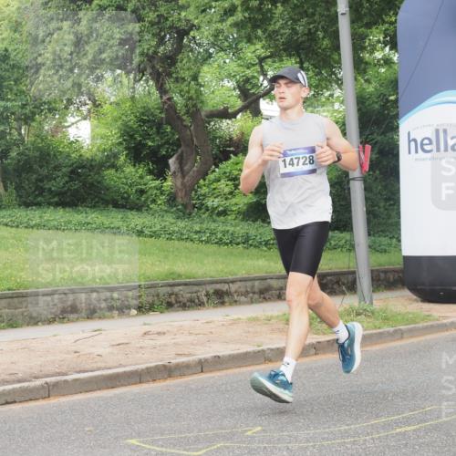 29.06.2025 - hella hamburg halbmarathon KatJ http://msf.ph/oto/8320885 29.06.2025 10:16:27 Zwischen KM18-KM19  meine-sportfotos.de