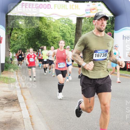 29.06.2025 - hella hamburg halbmarathon MichiJ http://msf.ph/oto/8320899 29.06.2025 10:37:15 Zwischen KM18-KM19 2013, 2020, 2880, 3562, 4247, 7100, 8112, 8437, 8454, 8921, 9031, 9303, 9491, 9597, 10859, 10860, 11819, 12203, 12421, 15950, 16738, 16891 meine-sportfotos.de