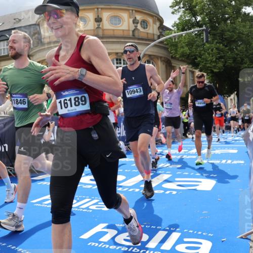 29.06.2025 - hella hamburg halbmarathon Strokosch-Dieckow http://msf.ph/oto/8321025 29.06.2025 10:58:45 Ziel 1319, 2159, 2488, 2656, 2840, 3859, 4833, 5277, 5675, 5885, 6592, 6720, 8322, 8807, 8929, 10268, 10539, 10943, 11605, 11846, 12734, 12862, 13512, 13880, 14266, 14673, 14902, 14965, 15197, 16189, 17405, 17630, 17839, 18232, 18587, 18954 meine-sportfotos.de