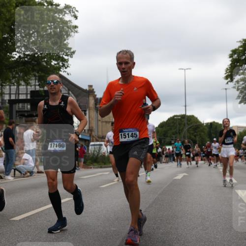 29.06.2025 - hella hamburg halbmarathon Yannick Fuchs http://msf.ph/oto/8321178 29.06.2025 10:51:07 20KM 1387, 1485, 1715, 1719, 1972, 2034, 2282, 2417, 2652, 2676, 3435, 4167, 5033, 5728, 6272, 6720, 7269, 8744, 9577, 9820, 10133, 11043, 11590, 11612, 11832, 12774, 13245, 13376, 13523, 13863, 14361, 14369, 14737, 14881, 14951, 15110, 15125, 15145, 15220, 15664, 15726, 16093, 16113, 16470, 16830, 16909, 17160, 17201, 17617, 17758, 17769, 17779, 17828, 17848, 18388, 19184 meine-sportfotos.de
