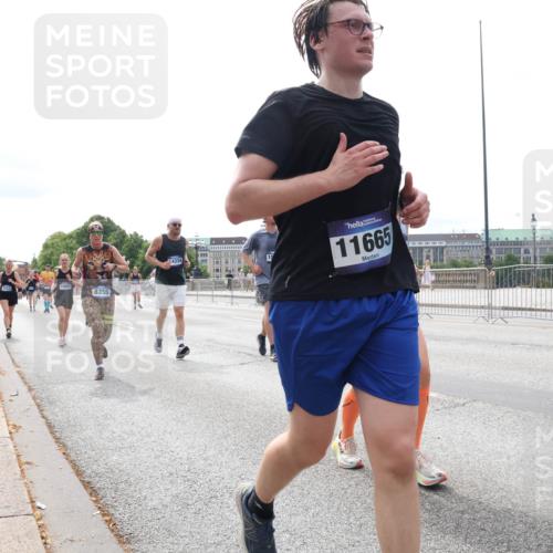 29.06.2025 - hella hamburg halbmarathon Lena Gebhardt http://msf.ph/oto/8321190 29.06.2025 10:22:50 Lombardsbrücke 14801, 14801, 8355, 4334, 11665, 1029, 1853, 2294, 2479, 2766, 2886, 3003, 3029, 3034, 3430, 3457, 3511, 3600, 3601, 3910, 3946, 4190, 4266, 4559, 4969, 5079, 5223, 5343, 5629, 5798, 5838, 6048, 6303, 6347, 6578, 6784, 6785, 6820, 6826, 6899, 7097, 7188, 7190, 7266, 7276, 7529, 7794, 7891, 7925, 8355, 8511, 8931, 9133, 9256, 9913, 10205, 10826, 12025, 12190, 12265, 13560, 13921, 14041, 14525, 14801 meine-sportfotos.de
