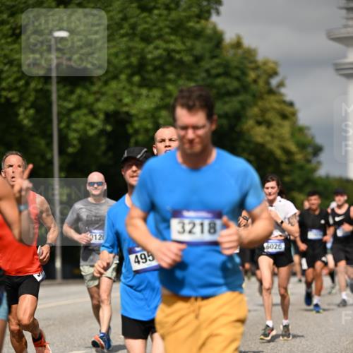 29.06.2025 - hella hamburg halbmarathon Dr. Thomas Lammeyer http://msf.ph/oto/8321221 29.06.2025 10:17:25 Kennedybrücke 1007, 1859, 1939, 2055, 2359, 2721, 2904, 2961, 2987, 3218, 3729, 4950, 5232, 6026, 6207, 7346, 7460, 8279, 8913, 9128, 9612 meine-sportfotos.de