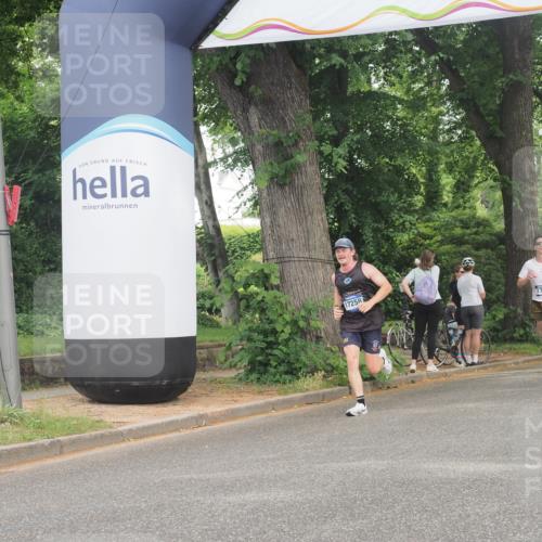 29.06.2025 - hella hamburg halbmarathon KatJ http://msf.ph/oto/8321425 29.06.2025 10:16:31 Zwischen KM18-KM19  meine-sportfotos.de
