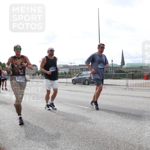 29.06.2025 - hella hamburg halbmarathon Lena Gebhardt http://msf.ph/oto/8321460 29.06.2025 10:22:52 Lombardsbrücke 5223, 14801, 8355, 14334, 15870, 1029, 1853, 2294, 2479, 2766, 2886, 3003, 3029, 3034, 3430, 3457, 3511, 3600, 3601, 4190, 4266, 4969, 5223, 5343, 5629, 5798, 6347, 6578, 6784, 6785, 6820, 6826, 6849, 6899, 7097, 7188, 7190, 7266, 7276, 7529, 7891, 7925, 8355, 8511, 8931, 9133, 9256, 9913, 10205, 10826, 12025, 12190, 12265, 13560, 13921, 14041, 14525, 14801 meine-sportfotos.de