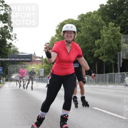 29.06.2025 - hella hamburg halbmarathon Jannik Wohlers http://msf.ph/oto/8321527 29.06.2025 09:00:19 Lombardsbrücke  meine-sportfotos.de