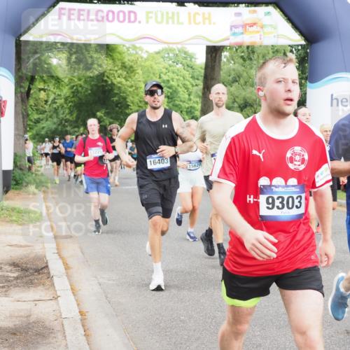 29.06.2025 - hella hamburg halbmarathon MichiJ http://msf.ph/oto/8321654 29.06.2025 10:37:21 Zwischen KM18-KM19 1381, 1630, 2013, 4261, 6115, 7100, 8112, 8437, 8657, 9491, 9597, 9695, 10860, 12203, 13225, 13688, 14012, 14526, 15620, 15803, 16403, 16891, 18489, 19020 meine-sportfotos.de