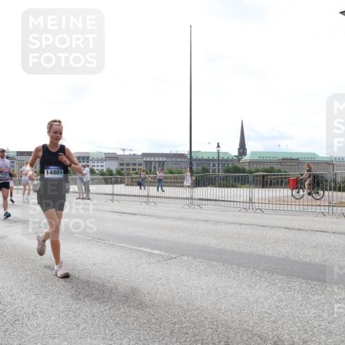 29.06.2025 - hella hamburg halbmarathon Lena Gebhardt http://msf.ph/oto/8321717 29.06.2025 10:22:53 Lombardsbrücke 5223, 3003, 10826, 14801, 1029, 1853, 2294, 2479, 2766, 2886, 3003, 3029, 3034, 3430, 3457, 3511, 3600, 3601, 4190, 4266, 4969, 5223, 5343, 5629, 5798, 6347, 6578, 6784, 6785, 6826, 6849, 6899, 7097, 7188, 7190, 7266, 7276, 7529, 7891, 7925, 8355, 8511, 8931, 9133, 9256, 9913, 10205, 10826, 12025, 12190, 12265, 13560, 13921, 14041, 14525, 14801 meine-sportfotos.de