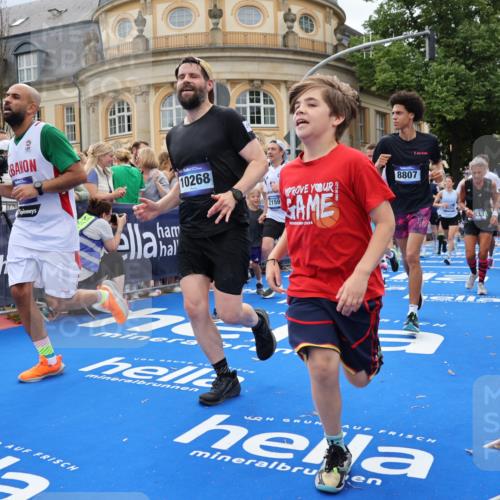 29.06.2025 - hella hamburg halbmarathon Strokosch-Dieckow http://msf.ph/oto/8321731 29.06.2025 10:58:53 Ziel 2159, 2488, 2840, 3859, 4632, 4833, 5277, 5885, 6438, 6720, 6860, 7223, 8807, 9156, 9353, 9835, 10268, 10518, 10539, 10788, 10915, 11935, 12734, 12735, 13654, 14673, 14965, 17405, 17531, 17630, 17810, 17827, 17931, 18180, 18232, 18682, 18833, 18954, 19002, 19003 meine-sportfotos.de