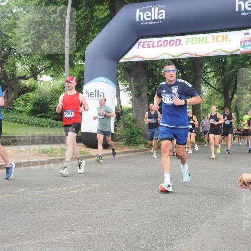 29.06.2025 - hella hamburg halbmarathon KatJ http://msf.ph/oto/8321768 29.06.2025 10:46:00 Zwischen KM18-KM19 2006, 2957, 3181, 6208, 7259, 8089 meine-sportfotos.de