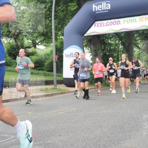 29.06.2025 - hella hamburg halbmarathon KatJ http://msf.ph/oto/8321821 29.06.2025 10:46:01 Zwischen KM18-KM19 2006, 2957, 3181, 6208, 7259, 8089 meine-sportfotos.de