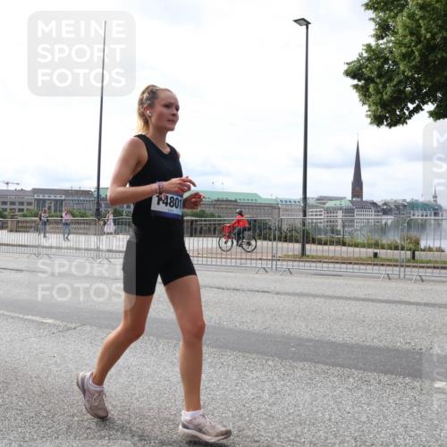 29.06.2025 - hella hamburg halbmarathon Lena Gebhardt http://msf.ph/oto/8321856 29.06.2025 10:22:54 Lombardsbrücke 14801, 1029, 1853, 2294, 2479, 2766, 2886, 3003, 3029, 3034, 3430, 3457, 3511, 3600, 3601, 4190, 4266, 4969, 5223, 5343, 5629, 5798, 6578, 6784, 6785, 6826, 6849, 6899, 7097, 7188, 7190, 7266, 7276, 7529, 7891, 7925, 8355, 8511, 8687, 8688, 8931, 9133, 9256, 9913, 10205, 10826, 12025, 12190, 12265, 13560, 13921, 14041, 14525, 14801 meine-sportfotos.de