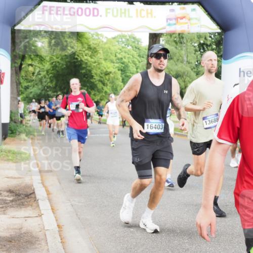 29.06.2025 - hella hamburg halbmarathon MichiJ http://msf.ph/oto/8321861 29.06.2025 10:37:21 Zwischen KM18-KM19 1381, 1630, 2013, 4261, 6115, 7100, 8112, 8437, 8657, 9491, 9597, 9695, 10860, 12203, 13225, 13688, 14012, 14526, 15620, 15803, 16403, 16891, 18489, 19020 meine-sportfotos.de
