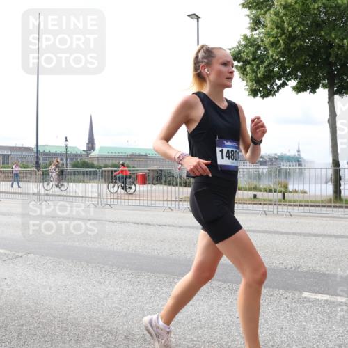 29.06.2025 - hella hamburg halbmarathon Lena Gebhardt http://msf.ph/oto/8321916 29.06.2025 10:22:54 Lombardsbrücke 14801, 1029, 1853, 2294, 2479, 2766, 2886, 3003, 3029, 3034, 3430, 3457, 3511, 3600, 3601, 4190, 4266, 4969, 5223, 5343, 5629, 5798, 6578, 6784, 6785, 6826, 6849, 6899, 7097, 7188, 7190, 7266, 7276, 7529, 7891, 7925, 8355, 8511, 8687, 8688, 8931, 9133, 9256, 9913, 10205, 10826, 12025, 12190, 12265, 13560, 13921, 14041, 14525, 14801 meine-sportfotos.de
