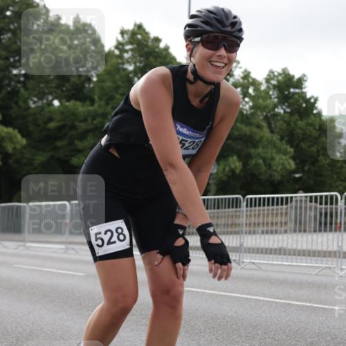 29.06.2025 - hella hamburg halbmarathon Jannik Wohlers http://msf.ph/oto/8321928 29.06.2025 09:00:20 Lombardsbrücke  meine-sportfotos.de