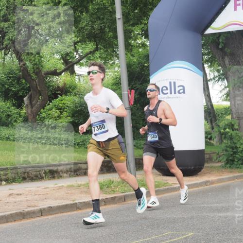 29.06.2025 - hella hamburg halbmarathon KatJ http://msf.ph/oto/8321967 29.06.2025 10:16:35 Zwischen KM18-KM19 7380 meine-sportfotos.de
