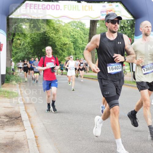 29.06.2025 - hella hamburg halbmarathon MichiJ http://msf.ph/oto/8321987 29.06.2025 10:37:22 Zwischen KM18-KM19 1381, 1630, 2013, 4261, 6115, 7100, 8112, 8437, 8657, 9491, 9597, 9695, 10860, 12203, 13225, 13688, 14012, 14526, 15620, 15803, 16403, 16891, 18489, 19020 meine-sportfotos.de