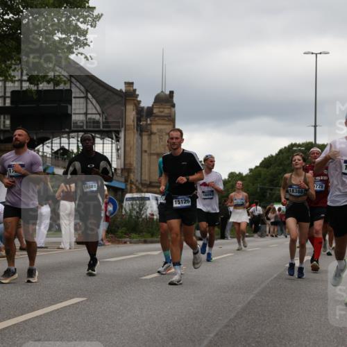 29.06.2025 - hella hamburg halbmarathon Yannick Fuchs http://msf.ph/oto/8322004 29.06.2025 10:51:14 20KM 1200, 1239, 1387, 1563, 1715, 1719, 1972, 2282, 2417, 2652, 2676, 4167, 4261, 5015, 5134, 5457, 5458, 5728, 6272, 6720, 7159, 7269, 8744, 9577, 10383, 10408, 11043, 11832, 12144, 12509, 12773, 12774, 13245, 13376, 13523, 13664, 14361, 14737, 14881, 14951, 15090, 15110, 15125, 15189, 15220, 15349, 15664, 16093, 16418, 16830, 16909, 17160, 17201, 17758, 17769, 17779, 17828, 17848, 18388 meine-sportfotos.de