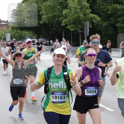 29.06.2025 - hella hamburg halbmarathon Jannik Wohlers http://msf.ph/oto/8322017 29.06.2025 10:39:35 Lombardsbrücke 1058, 1076, 1291, 1586, 1691, 1899, 2254, 2313, 2866, 2888, 3046, 3882, 3883, 3884, 4173, 4471, 5229, 5654, 5877, 5901, 6097, 6548, 6698, 6750, 6890, 7045, 7455, 7456, 8107, 8612, 8622, 8815, 8865, 8866, 9080, 9195, 9292, 9495, 10648, 10806, 10901, 10939, 11188, 11242, 11244, 11874, 12414, 12883, 12906, 13577, 13644, 14327, 14578, 15111, 16532, 16784, 18157, 19163 meine-sportfotos.de