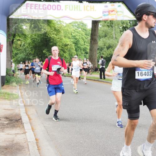 29.06.2025 - hella hamburg halbmarathon MichiJ http://msf.ph/oto/8322042 29.06.2025 10:37:22 Zwischen KM18-KM19 1381, 1630, 2013, 4261, 6115, 7100, 8112, 8437, 8657, 9491, 9597, 9695, 10860, 12203, 13225, 13688, 14012, 14526, 15620, 15803, 16403, 16891, 18489, 19020 meine-sportfotos.de