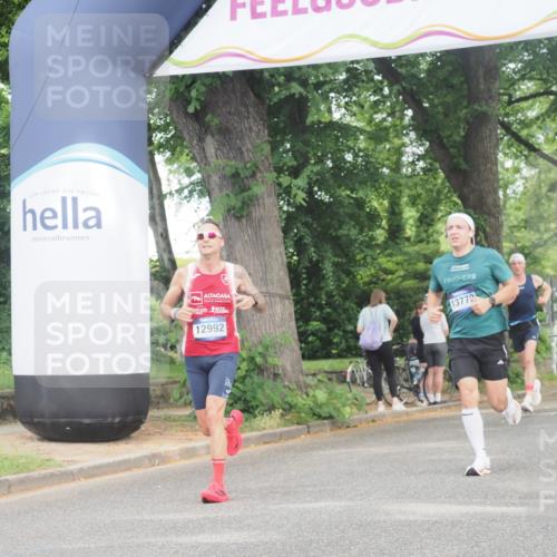 29.06.2025 - hella hamburg halbmarathon KatJ http://msf.ph/oto/8322173 29.06.2025 10:16:38 Zwischen KM18-KM19 7380 meine-sportfotos.de