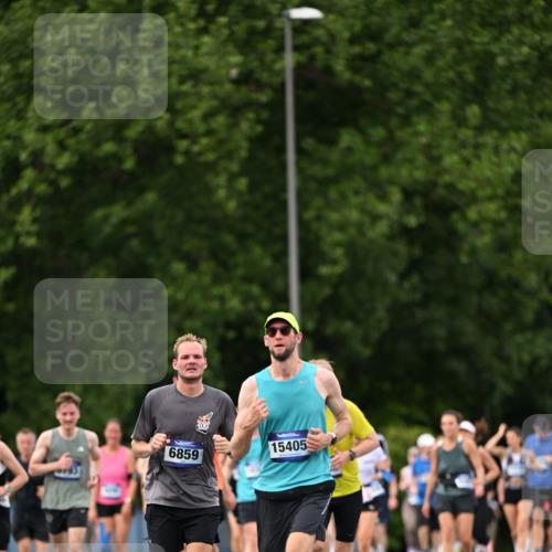 29.06.2025 - hella hamburg halbmarathon Dr. Thomas Lammeyer http://msf.ph/oto/8322282 29.06.2025 10:39:18 Kennedybrücke 1417, 1497, 1821, 1849, 2265, 2482, 3130, 3409, 4564, 4884, 5027, 5793, 6335, 6379, 6571, 6746, 6803, 6859, 7020, 7386, 7733, 8369, 9164, 9248, 9342, 10335, 10358, 10393, 10464, 10606, 11320 meine-sportfotos.de