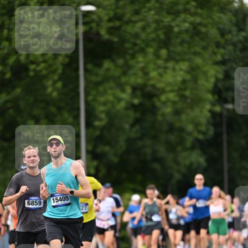 29.06.2025 - hella hamburg halbmarathon Dr. Thomas Lammeyer http://msf.ph/oto/8322314 29.06.2025 10:39:19 Kennedybrücke 1417, 1497, 1821, 1849, 2265, 2482, 3130, 3409, 4564, 4884, 5027, 5793, 6335, 6379, 6571, 6746, 6803, 6859, 7020, 7386, 7733, 8369, 9164, 9248, 9342, 10335, 10358, 10393, 10464, 10606, 11320 meine-sportfotos.de