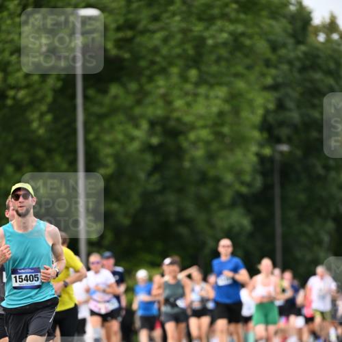 29.06.2025 - hella hamburg halbmarathon Dr. Thomas Lammeyer http://msf.ph/oto/8322348 29.06.2025 10:39:19 Kennedybrücke 1417, 1497, 1821, 1849, 2265, 2482, 3130, 3409, 4564, 4884, 5027, 5793, 6335, 6379, 6571, 6746, 6803, 6859, 7020, 7386, 7733, 8369, 9164, 9248, 9342, 10335, 10358, 10393, 10464, 10606, 11320 meine-sportfotos.de