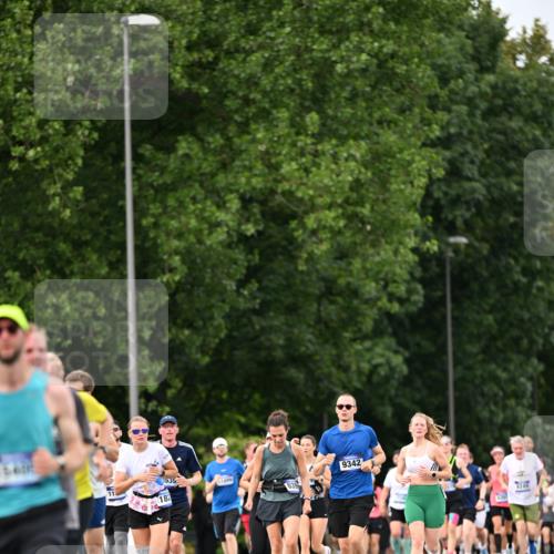 29.06.2025 - hella hamburg halbmarathon Dr. Thomas Lammeyer http://msf.ph/oto/8322365 29.06.2025 10:39:19 Kennedybrücke 1417, 1497, 1821, 1849, 2265, 2482, 3130, 3409, 4564, 4884, 5027, 5793, 6335, 6379, 6571, 6746, 6803, 6859, 7020, 7386, 7733, 8369, 9164, 9248, 9342, 10335, 10358, 10393, 10464, 10606, 11320 meine-sportfotos.de