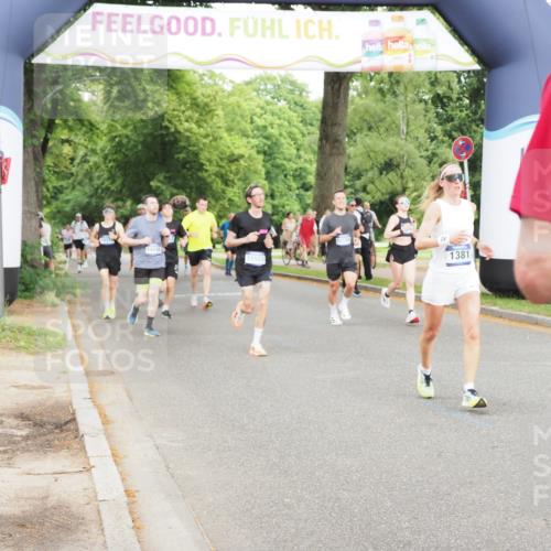 29.06.2025 - hella hamburg halbmarathon MichiJ http://msf.ph/oto/8322391 29.06.2025 10:37:24 Zwischen KM18-KM19 1381, 1630, 4261, 5978, 6115, 6712, 8657, 9695, 13225, 13688, 14012, 14526, 15523, 15620, 15803, 16403, 18064, 18489, 19020 meine-sportfotos.de