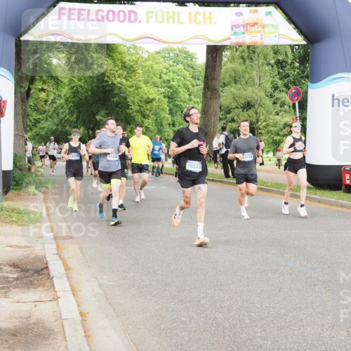 29.06.2025 - hella hamburg halbmarathon MichiJ http://msf.ph/oto/8322437 29.06.2025 10:37:24 Zwischen KM18-KM19 1381, 1630, 4261, 5978, 6115, 6712, 8657, 9695, 13225, 13688, 14012, 14526, 15523, 15620, 15803, 16403, 18064, 18489, 19020 meine-sportfotos.de