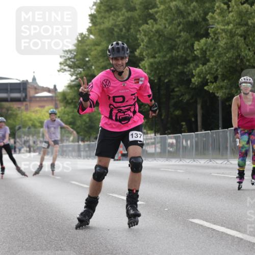 29.06.2025 - hella hamburg halbmarathon Jannik Wohlers http://msf.ph/oto/8322440 29.06.2025 09:00:23 Lombardsbrücke  meine-sportfotos.de