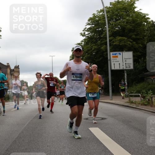 29.06.2025 - hella hamburg halbmarathon Yannick Fuchs http://msf.ph/oto/8322517 29.06.2025 10:51:16 20KM 1200, 1239, 1387, 1563, 1715, 1719, 1972, 2282, 2417, 2652, 4261, 5015, 5134, 5457, 5458, 5728, 6272, 6720, 6892, 7159, 7269, 8744, 9577, 10383, 10408, 11043, 11832, 12144, 12509, 12773, 12774, 13245, 13376, 13523, 13664, 14361, 14737, 14881, 14951, 15090, 15110, 15125, 15189, 15220, 15349, 15664, 16093, 16418, 16830, 16909, 17201, 17758, 17769, 17828, 17848, 18388 meine-sportfotos.de