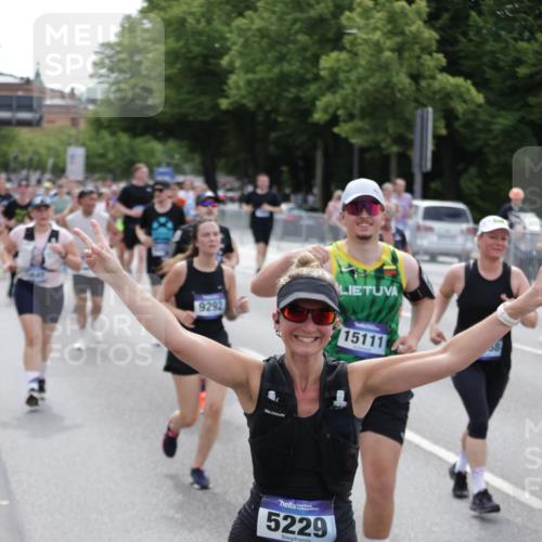 29.06.2025 - hella hamburg halbmarathon Jannik Wohlers http://msf.ph/oto/8322812 29.06.2025 10:39:37 Lombardsbrücke 1058, 1076, 1291, 1586, 1691, 1899, 2019, 2254, 2313, 2866, 2888, 3882, 3883, 3884, 4173, 4471, 5229, 5263, 5654, 5877, 5901, 6097, 6548, 6698, 6750, 6890, 7045, 7455, 7456, 8107, 8612, 8622, 8815, 8865, 8866, 9080, 9187, 9195, 9292, 9495, 10648, 10806, 10818, 10901, 10939, 11188, 11242, 11244, 11874, 12414, 12883, 12906, 13577, 13644, 14327, 14578, 15111, 16532, 16784, 18157, 19163 meine-sportfotos.de