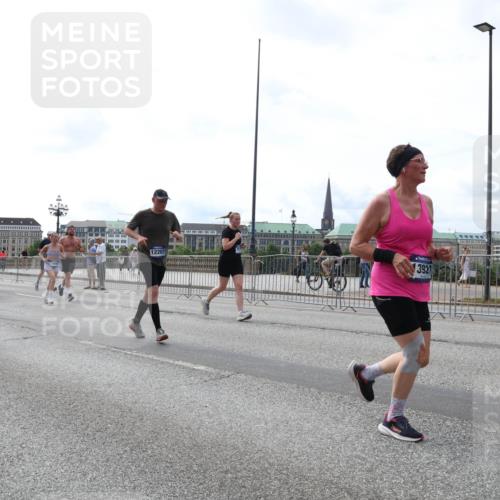 29.06.2025 - hella hamburg halbmarathon Lena Gebhardt http://msf.ph/oto/8322833 29.06.2025 10:23:02 Lombardsbrücke 16863, 1853, 2, 15469, 12207, 3927, 1029, 1853, 2294, 2479, 2766, 2886, 2925, 3003, 3029, 3034, 3600, 3601, 4190, 4266, 4793, 5223, 5343, 5629, 5798, 6502, 6578, 6784, 6785, 6849, 6899, 7188, 7190, 7266, 7276, 7529, 7891, 7925, 8355, 8687, 8688, 8716, 8918, 8920, 8931, 9133, 9256, 9301, 9877, 9913, 10205, 10739, 10826, 11798, 12025, 12073, 12190, 12265, 13560, 13921, 14041, 14338, 14525, 14801, 14821, 16416, 16558, 17013, 17099, 17207, 17299, 17719 meine-sportfotos.de