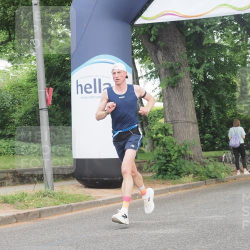 29.06.2025 - hella hamburg halbmarathon KatJ http://msf.ph/oto/8322844 29.06.2025 10:16:41 Zwischen KM18-KM19 7380 meine-sportfotos.de