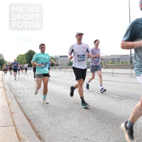 29.06.2025 - hella hamburg halbmarathon Lena Gebhardt http://msf.ph/oto/8322858 29.06.2025 10:12:49 Lombardsbrücke 15012, 17061, 11025, 2531, 1020, 1051, 1249, 1610, 1785, 1850, 1851, 1939, 2531, 2891, 2942, 2963, 2964, 3182, 3248, 3262, 4453, 4499, 4532, 4554, 5150, 5166, 5597, 5598, 6207, 6822, 6966, 7014, 7873, 7907, 8398, 8405, 8917, 8971, 9141, 9254, 9405, 10067, 10402, 10581, 10685, 11025, 11720, 12456, 13566, 13816, 14404, 14540, 14868, 14869, 15012, 15369, 15531, 16255, 16323, 16473, 16826, 16911, 17061, 17699, 17994, 18178, 18320, 18493, 18530 meine-sportfotos.de