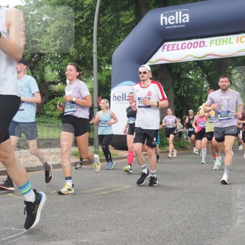 29.06.2025 - hella hamburg halbmarathon KatJ http://msf.ph/oto/8322867 29.06.2025 10:46:07 Zwischen KM18-KM19 3181, 3425, 3983, 4502, 6208, 6997, 7259, 7287, 8089 meine-sportfotos.de