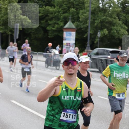 29.06.2025 - hella hamburg halbmarathon Jannik Wohlers http://msf.ph/oto/8322966 29.06.2025 10:39:38 Lombardsbrücke 1058, 1076, 1291, 1586, 1691, 1899, 2019, 2254, 2313, 2866, 2888, 3515, 3607, 3882, 3883, 3884, 4173, 4471, 5229, 5263, 5654, 5877, 5901, 6097, 6548, 6698, 6750, 6890, 6920, 7045, 7455, 7456, 8107, 8612, 8622, 8815, 8865, 8866, 9080, 9187, 9195, 9292, 9495, 10648, 10806, 10818, 10901, 10939, 10953, 11188, 11242, 11244, 11874, 12414, 12883, 12906, 13005, 13069, 13577, 13644, 14327, 14578, 15111, 16532, 16784, 18157, 19163 meine-sportfotos.de