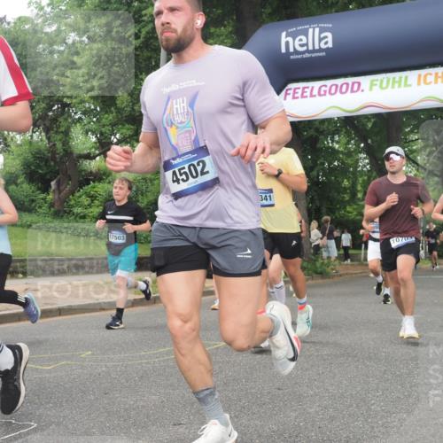 29.06.2025 - hella hamburg halbmarathon KatJ http://msf.ph/oto/8322989 29.06.2025 10:46:08 Zwischen KM18-KM19 3181, 3425, 3983, 4502, 6208, 6997, 7287, 8089 meine-sportfotos.de