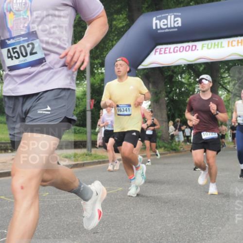 29.06.2025 - hella hamburg halbmarathon KatJ http://msf.ph/oto/8323008 29.06.2025 10:46:09 Zwischen KM18-KM19 3425, 3983, 4502, 6997, 7065, 7287, 8585 meine-sportfotos.de