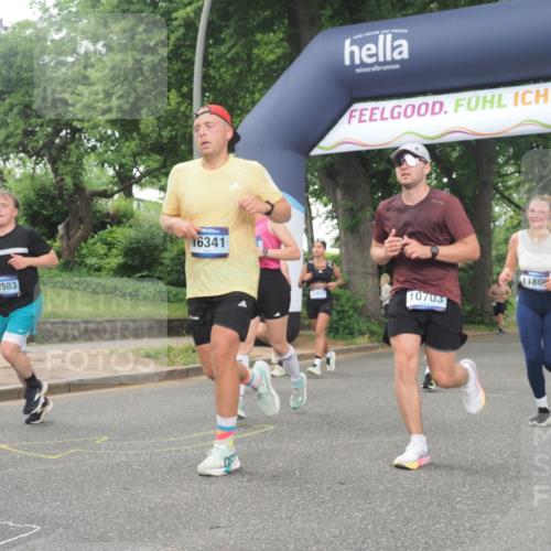 29.06.2025 - hella hamburg halbmarathon KatJ http://msf.ph/oto/8323031 29.06.2025 10:46:09 Zwischen KM18-KM19 3425, 3983, 4502, 6997, 7065, 7287, 8585 meine-sportfotos.de