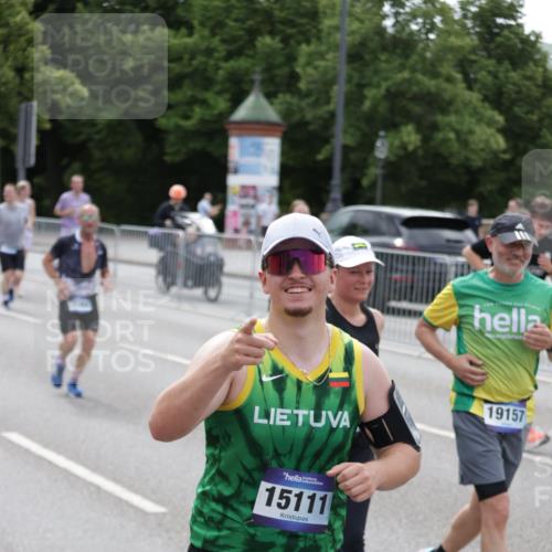29.06.2025 - hella hamburg halbmarathon Jannik Wohlers http://msf.ph/oto/8323051 29.06.2025 10:39:38 Lombardsbrücke 1058, 1076, 1291, 1586, 1691, 1899, 2019, 2254, 2313, 2866, 2888, 3515, 3607, 3882, 3883, 3884, 4173, 4471, 5229, 5263, 5654, 5877, 5901, 6097, 6548, 6698, 6750, 6890, 6920, 7045, 7455, 7456, 8107, 8612, 8622, 8815, 8865, 8866, 9080, 9187, 9195, 9292, 9495, 10648, 10806, 10818, 10901, 10939, 10953, 11188, 11242, 11244, 11874, 12414, 12883, 12906, 13005, 13069, 13577, 13644, 14327, 14578, 15111, 16532, 16784, 18157, 19163 meine-sportfotos.de