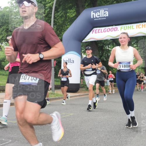 29.06.2025 - hella hamburg halbmarathon KatJ http://msf.ph/oto/8323064 29.06.2025 10:46:10 Zwischen KM18-KM19 3425, 3983, 4502, 6997, 7065, 7287, 8585 meine-sportfotos.de