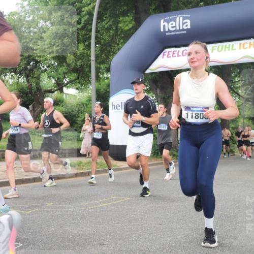 29.06.2025 - hella hamburg halbmarathon KatJ http://msf.ph/oto/8323081 29.06.2025 10:46:10 Zwischen KM18-KM19 3425, 3983, 4502, 6997, 7065, 7287, 8585 meine-sportfotos.de
