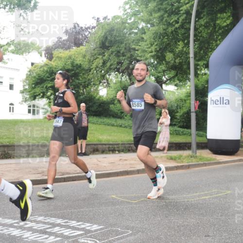29.06.2025 - hella hamburg halbmarathon KatJ http://msf.ph/oto/8323208 29.06.2025 10:46:11 Zwischen KM18-KM19 3425, 3983, 4502, 6997, 7065, 7287, 8585 meine-sportfotos.de