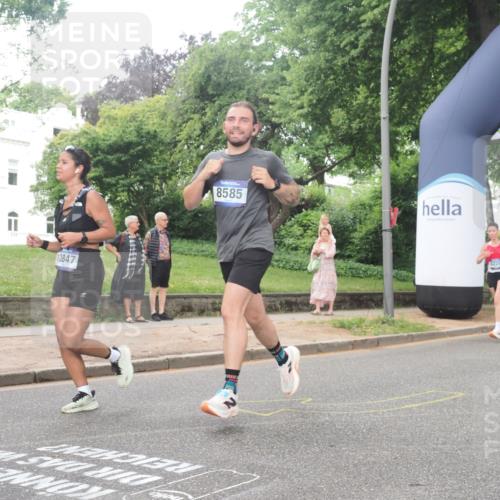 29.06.2025 - hella hamburg halbmarathon KatJ http://msf.ph/oto/8323241 29.06.2025 10:46:12 Zwischen KM18-KM19 3425, 3983, 4502, 6997, 7065, 8585 meine-sportfotos.de