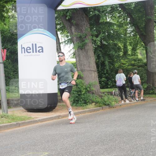 29.06.2025 - hella hamburg halbmarathon KatJ http://msf.ph/oto/8323272 29.06.2025 10:16:44 Zwischen KM18-KM19  meine-sportfotos.de