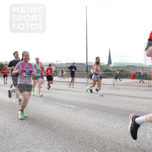 29.06.2025 - hella hamburg halbmarathon Lena Gebhardt http://msf.ph/oto/8323318 29.06.2025 10:23:05 Lombardsbrücke 4190, 17657, 7266, 1853, 6784, 21, 1546, 1029, 1362, 1853, 2294, 2766, 2925, 3003, 3029, 3034, 3600, 3601, 4190, 4266, 4728, 4793, 5223, 5343, 5629, 6502, 6578, 6784, 6785, 6849, 7188, 7190, 7266, 7276, 7529, 7891, 7925, 8355, 8687, 8688, 8716, 8918, 8920, 9133, 9256, 9301, 9877, 9913, 10205, 10739, 10826, 11798, 12025, 12073, 12190, 12265, 13560, 13921, 14041, 14338, 14525, 14801, 14821, 16416, 16558, 17013, 17099, 17207, 17299, 17719 meine-sportfotos.de